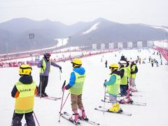 -鳌山滑雪度假区