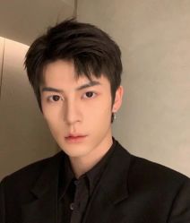 -丝语萱形象