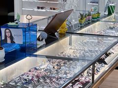 -优视觉视光中心•青少年近视防控(新世界中心写字楼店)