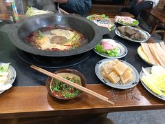 -重庆故事姊妹老火锅(财经学院店)