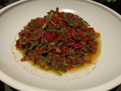 茶油炒黄牛肉-肆月河豚·淮扬菜·湘菜(华天店)