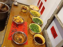 -柳州肥姨妈大骨螺蛳粉(万达中心店)