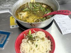 -铁锅哥米线