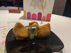 鲍鱼天鹅酥-白天鹅宾馆-宏图府餐厅