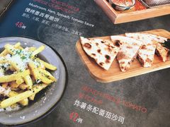 -MARU玛露音乐餐厅(大学路店)