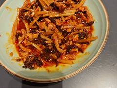 -丽华园·武汉地标楚菜餐厅(青山江滩店)