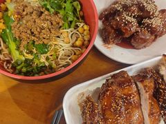 -爆炸头阿姨小四川正宗川味小吃(无任何分店)