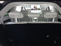 -小鹏汽车(上海静安大融城店)