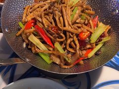 -川流不息·地道川菜·小龙虾(新松江路店)