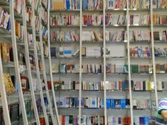 -钟书阁(松江泰晤士小镇店)