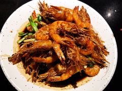 油爆基围虾-老头儿油爆虾·知味杭州(爱琴海购物中心)
