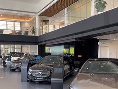-贵州贵星奔驰4S店(观山湖店)