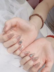 -丽心自助美甲美睫