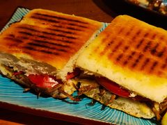 -蓝壁虎咖啡酒馆