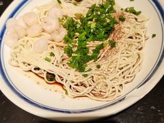 葱油三虾拌面-老头儿油爆虾·知味杭州(爱琴海购物中心)