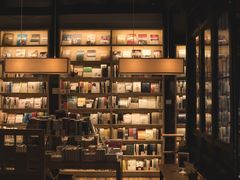 -猫的天空之城概念书店(杭州南宋御街店)