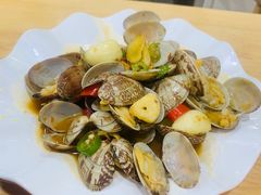 龙门花甲-金星纸包魚&潮汕鲜牛肉火锅(乳山路店)
