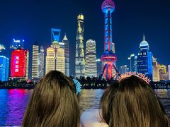 -黄浦江游览十六铺3号码头网红自助餐