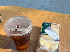 -星巴克(上海虹桥站2A检票口)