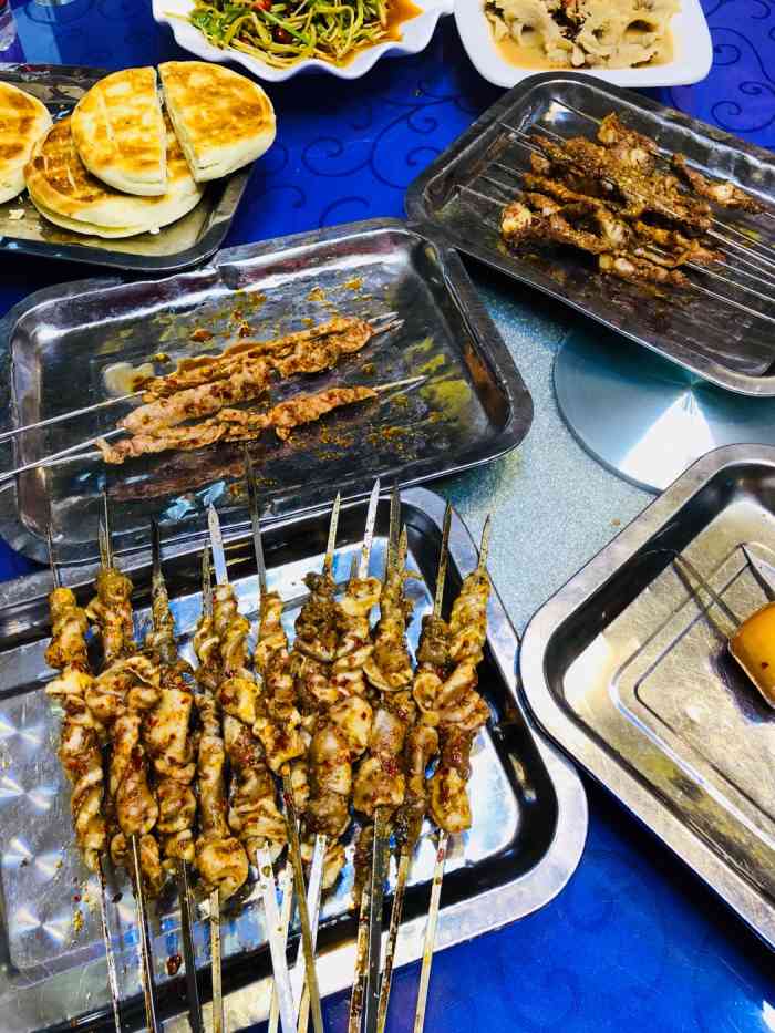 延长烤肉(总店)-"朋友介绍的店,没想到一吃就连着吃了一个星.