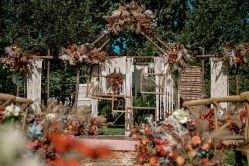 -花轿喜屋婚礼策划