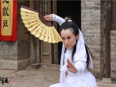-九月鹰飞汉服摄影工作室