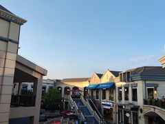 -王府井奥莱临潼小镇(临潼店)