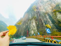 -沣峪森林公园龙潭戏水景区