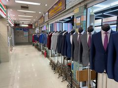 -上海亚太新阳服饰礼品市场