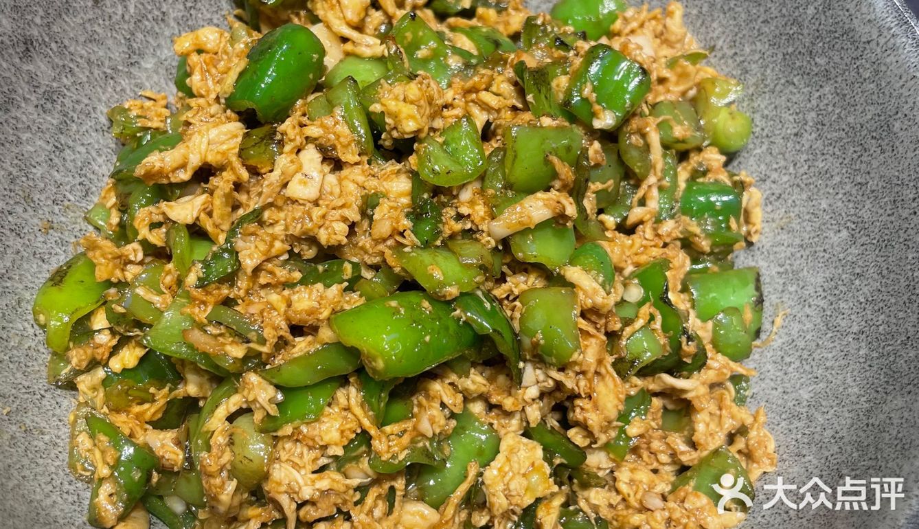 武汉吃鱼的天花板，胖胖渔村，做湖北鲜鱼馆33年