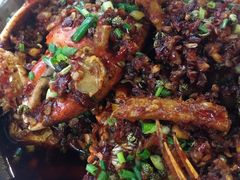 -凤凰路何眼镜香辣蟹(花果园店)