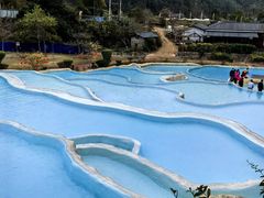 -十万大山布透温泉