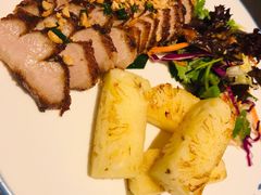 西贡炭烧烤猪颈肉配菠萝-美奈小馆·越南料理(中航城君尚购物中心店)