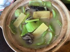 水东芥菜咸猪骨煲-皇后餐厅-煲仔·小菜·打边炉(古北店)