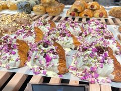白巧克力玫瑰开心果-Top Impression Bakery Wolli Creek