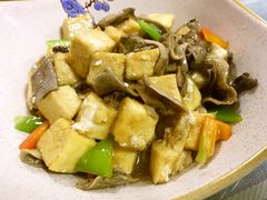 -天天向上素食餐厅(五台山店)