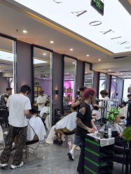 -藤野造型烫染·漂发