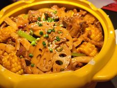 -多嘴超级肉蟹煲(杉杉国潮主题店)