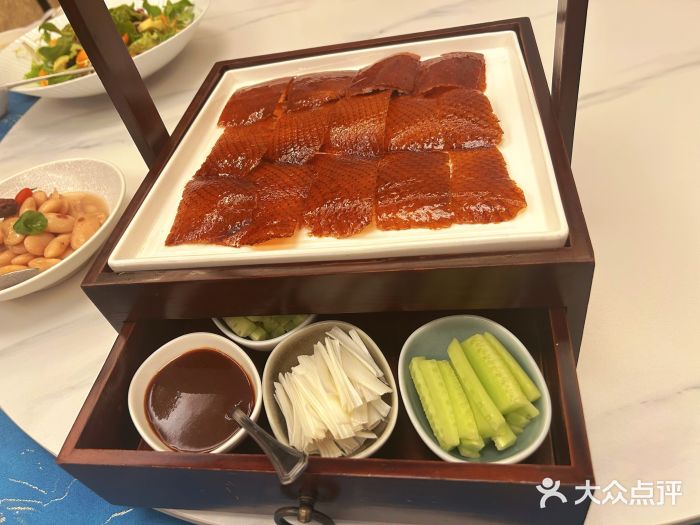 上海和平饭店龙凤厅 Dragon Phoenix片皮鸭图片