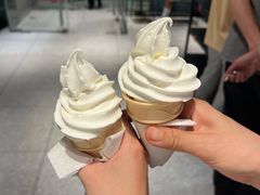 -麦当劳(展览路店)