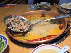 -洱火云南酸菜牛肉火锅(石景山当代商城店)