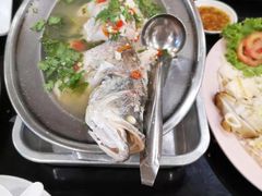 -J Daeng Seafood