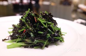 Stir-fried Celery with Purple Laver
