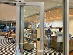 -星巴克臻选(莘庄仲盛店)