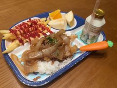 -暖食光·台式家庭餐厅·生日主题店(万达店)