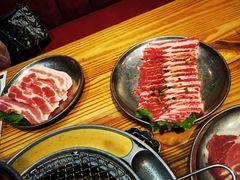 -青瓦炭韩潮烤肉(花园道店)