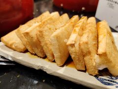 -茅草房·河畔园林火锅