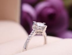 蛋糕款的~-威德钻石-克拉钻大本营(南京东路店)