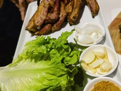 -小河公主秘制烤羊腿(小绿谷店)