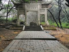 -灵岩山风景区
